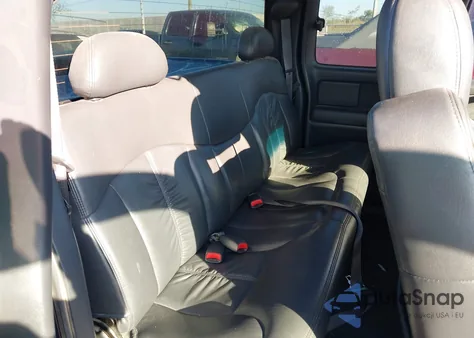 2000 Chevrolet Silverado 1500 Lt from USA, damaged, VIN 1GCEK19T4YE405408